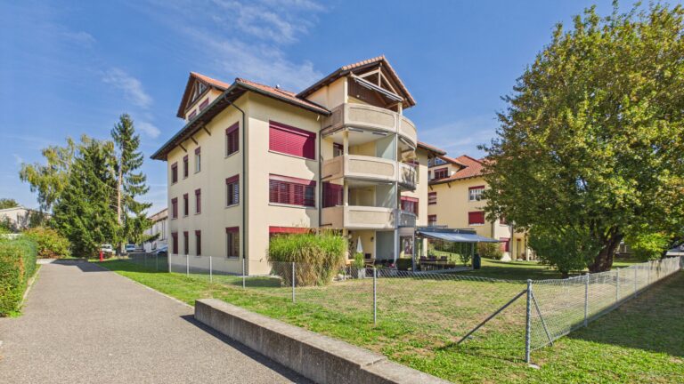 Sonniges Mehrfamilienhaus